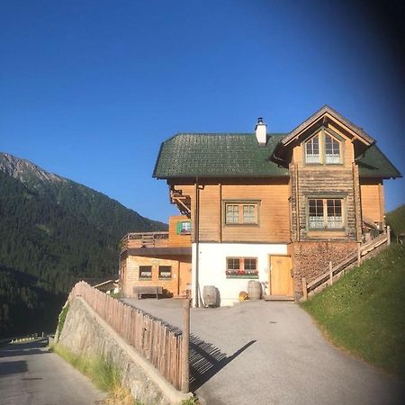Peerfect Ferienwohnungen Navis Exteriör bild